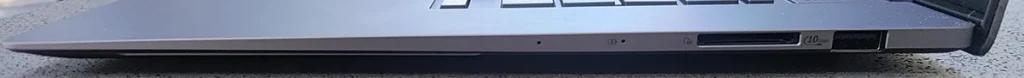 Asus Zenbook S 16 Right Side