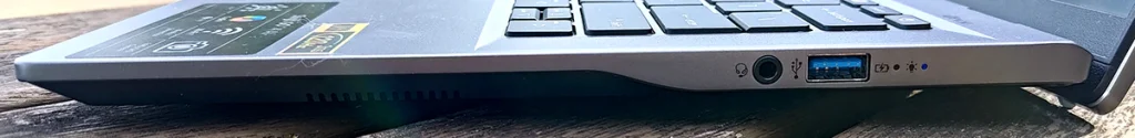 Acer Swift Go 14 Ai right side
