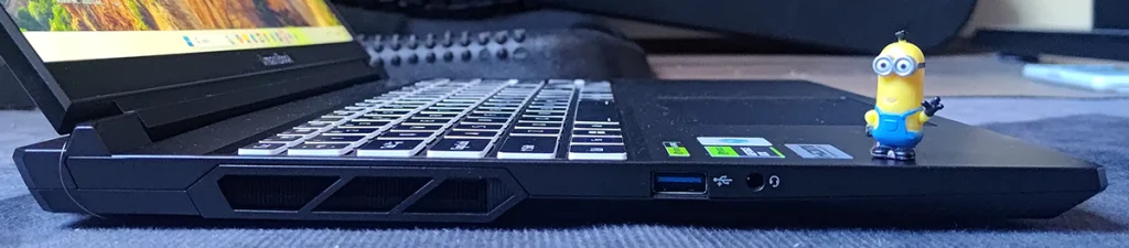 Pioneer DreamBook Power X56 RTX 5090 left side