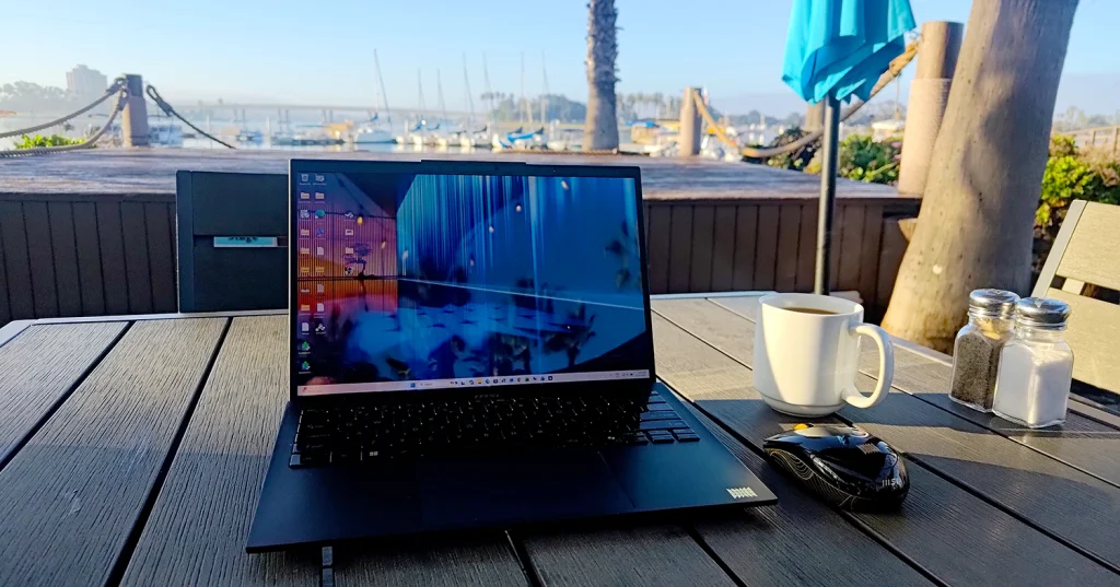 MSI Prestige 13 AI+ Ukiyo-e Edition OLED Screen