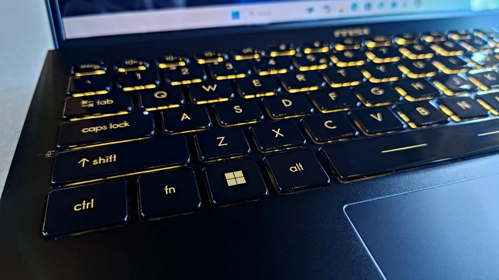 MSI Prestige 13 AI+ Ukiyo-e Edition keyboard detail