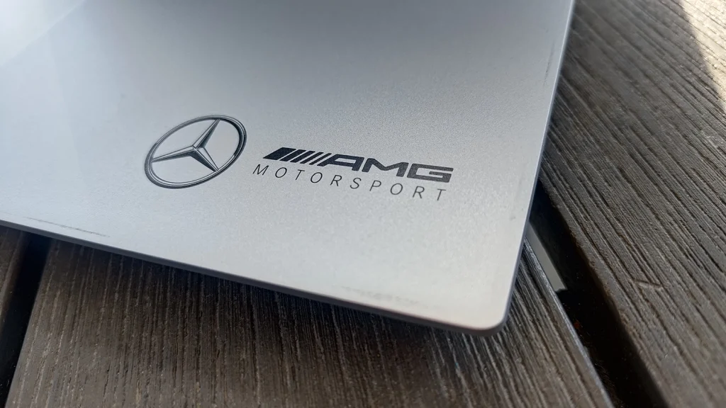 MSI Prestige 16 AI+ Mercedes-AMG Power Button