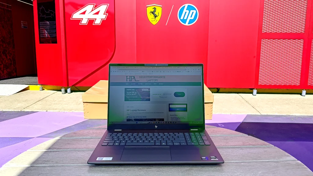 HP OmniBook 7 Front View